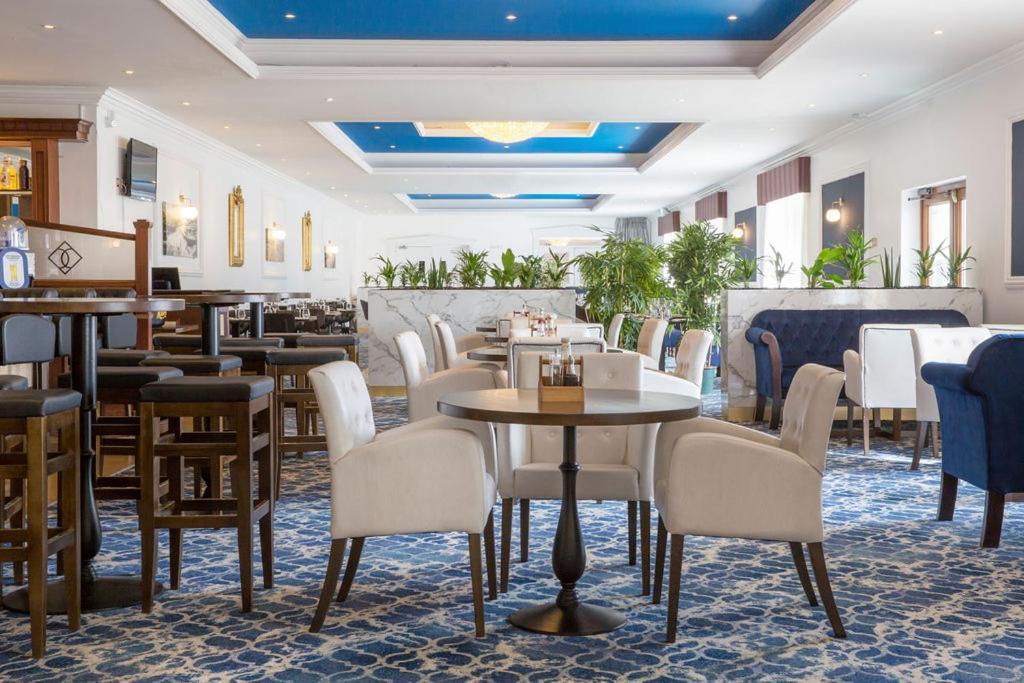 אניסקרון Diamond Coast Hotel מראה חיצוני תמונה